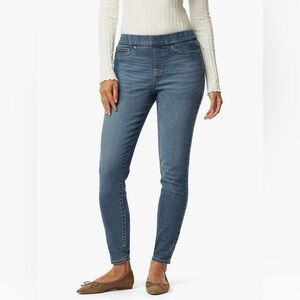 Levi Strauss 🟣 Signature Size 28 Totally Shaping Pull-on Skinny Jeans